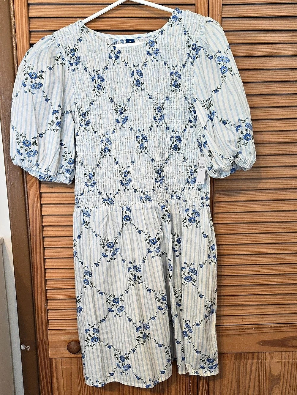 Old Navy Puff-Sleeve Smocked Fit & Flare Mini Dress Blue & White Medium